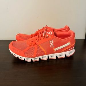 NEW On cloud womens running shoes size 8.5 crimson red color